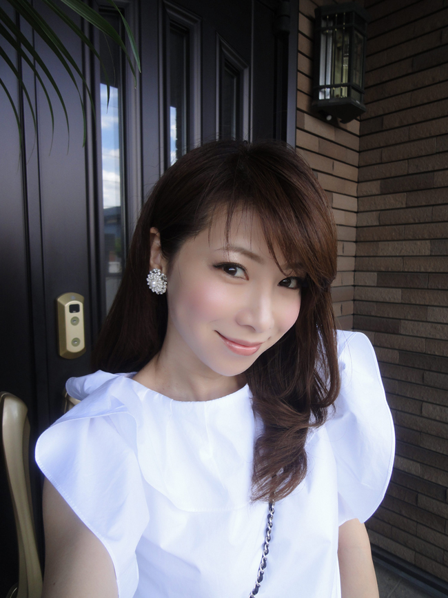 Cận cảnh gương mặt xinh đẹp của cô Masako Mizutani
